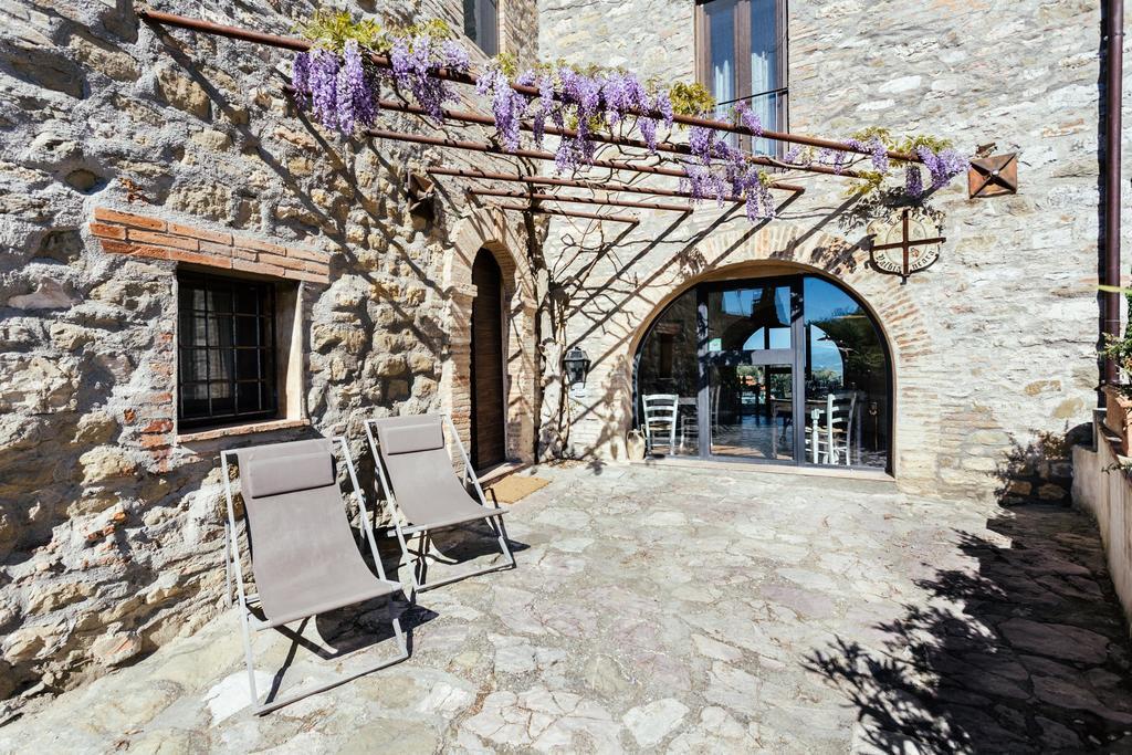 Гостевой дом Torre Valbiancara Montebagnolo Экстерьер фото